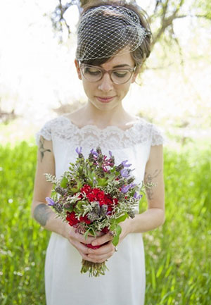 невеста в очках: изюминка свадебного образа фото 6