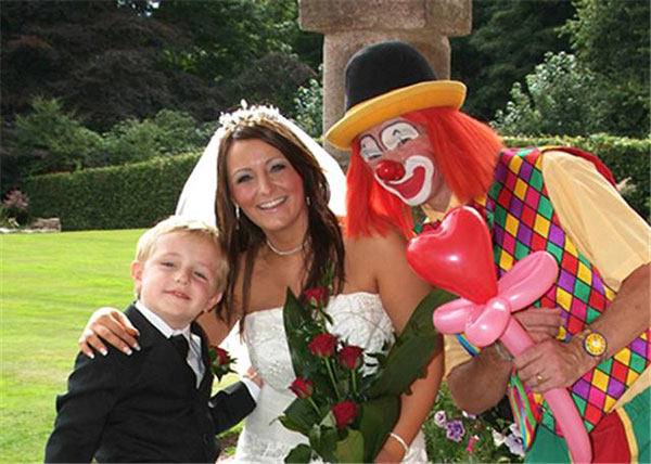 Чем занять детей на свадьбе фото 2