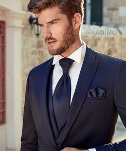 Темно-синий костюм-тройка Lecce Adimo
