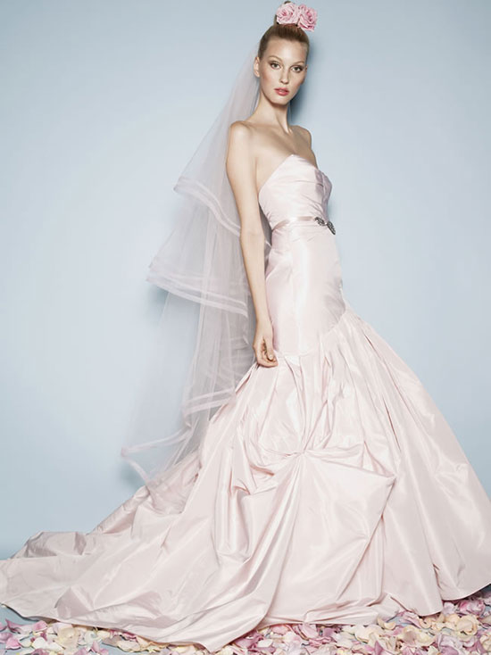 20 удивительных свадебных платьев 2014 года 