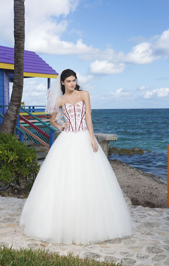 20 удивительных свадебных платьев 2014 года фото 3