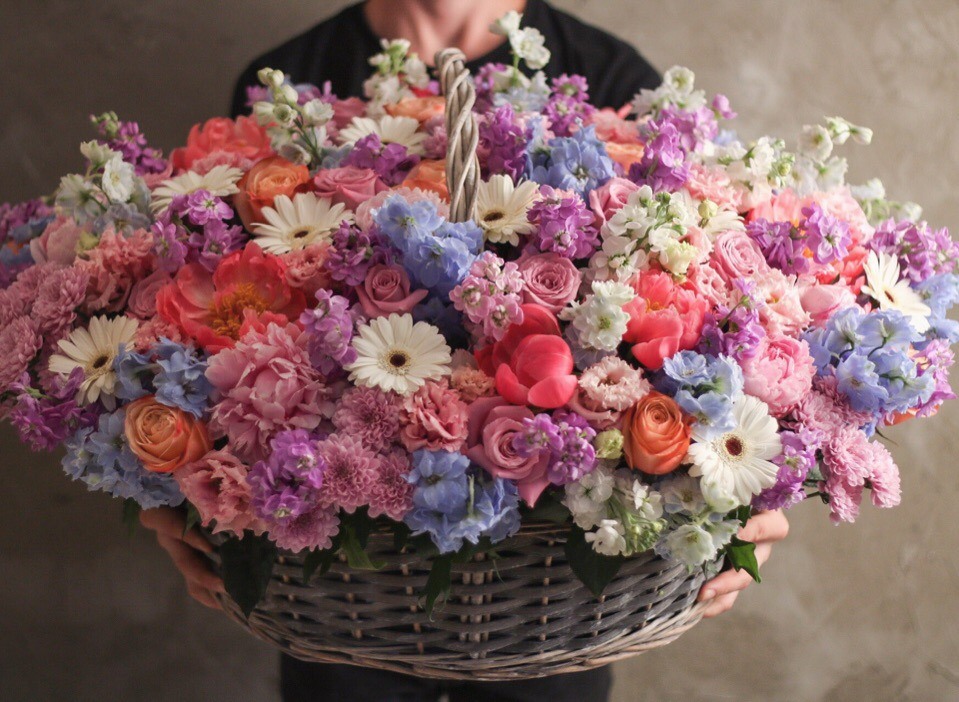 Какие цветы принято дарить на свадьбу
