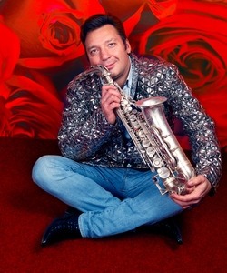 Саксофонист Олег Орлов