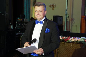 Ведущий, шоу мен Сергей Гаврилов
