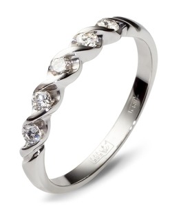 Обручальное кольцо  с 5 бриллиантами 585 пробы