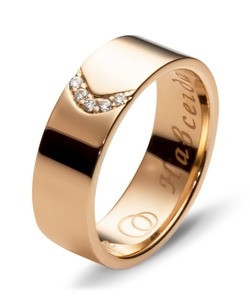 Обручальное кольцо  с 5 бриллиантами 585 пробы