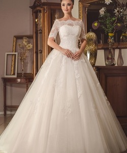 Свадебное платье со шлейфом модель 1494