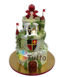 Свадебный торт замок с драконом