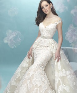 Свадебное платье 9474 из коллекции Allure Bridals