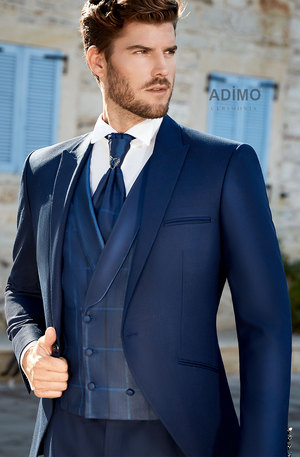 Мужской костюм-тройка Adimo