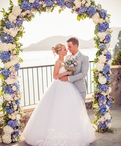 Свадьба в замке  у моря в Лигурии